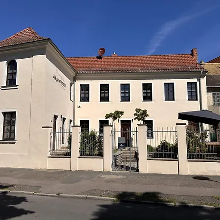 Appartement Altstadtglueck - Terrasse, Klimaanlage & Innenhof, 2 Schlafzimmer Torgau